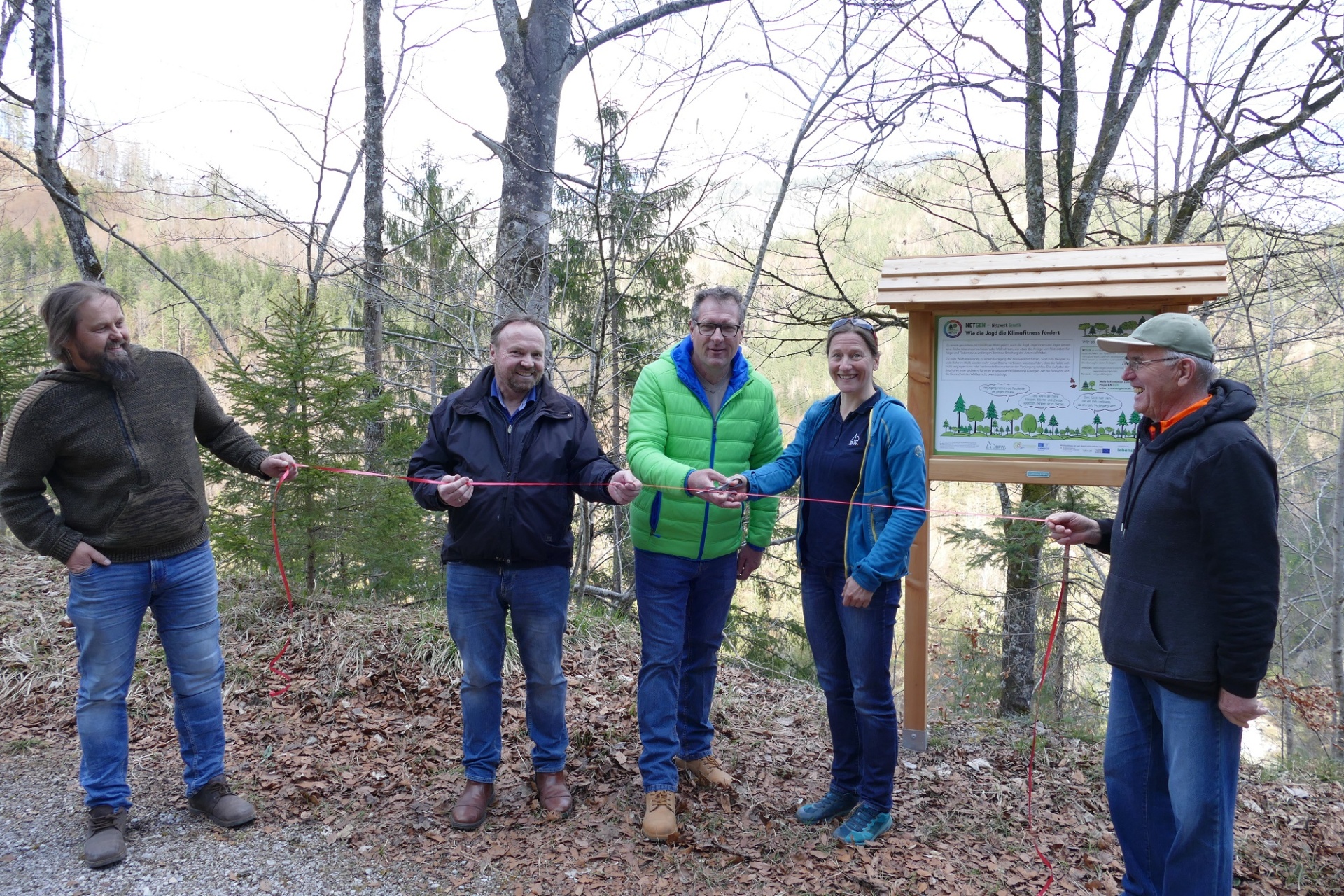Themenweg „Klimafitter Wald“ feierlich eröffnet